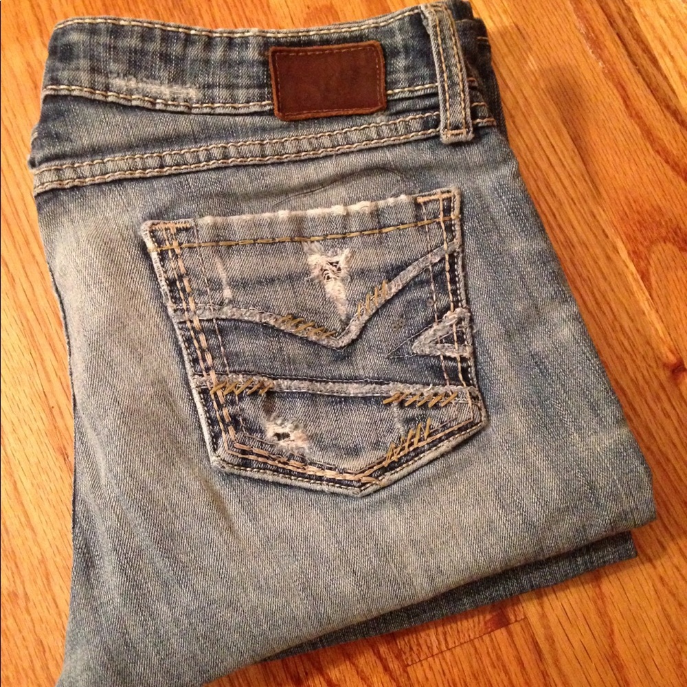 BKE 'Starlite' bootcut distressed pockets size 28